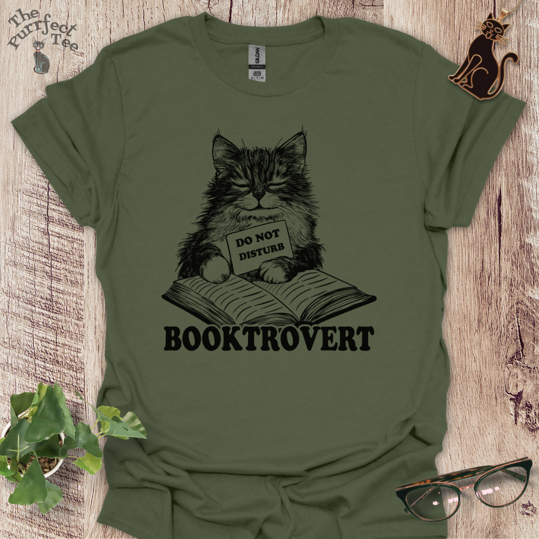 Booktrovert cat t-shirt