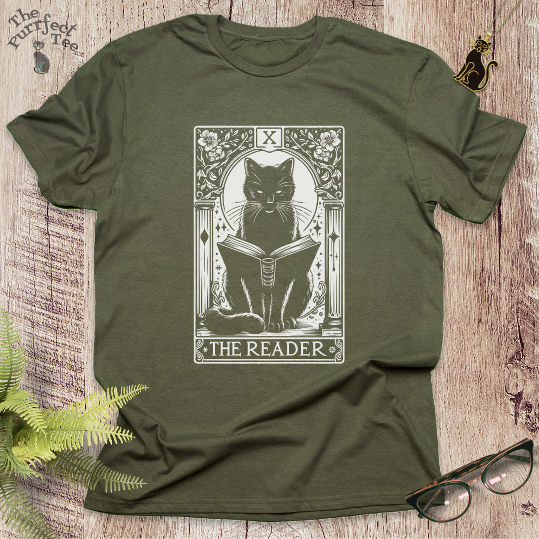 Tarot card reader cat t-shirt