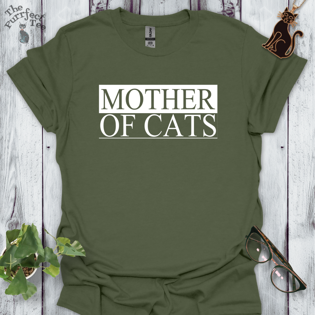 Mother of cats white/black