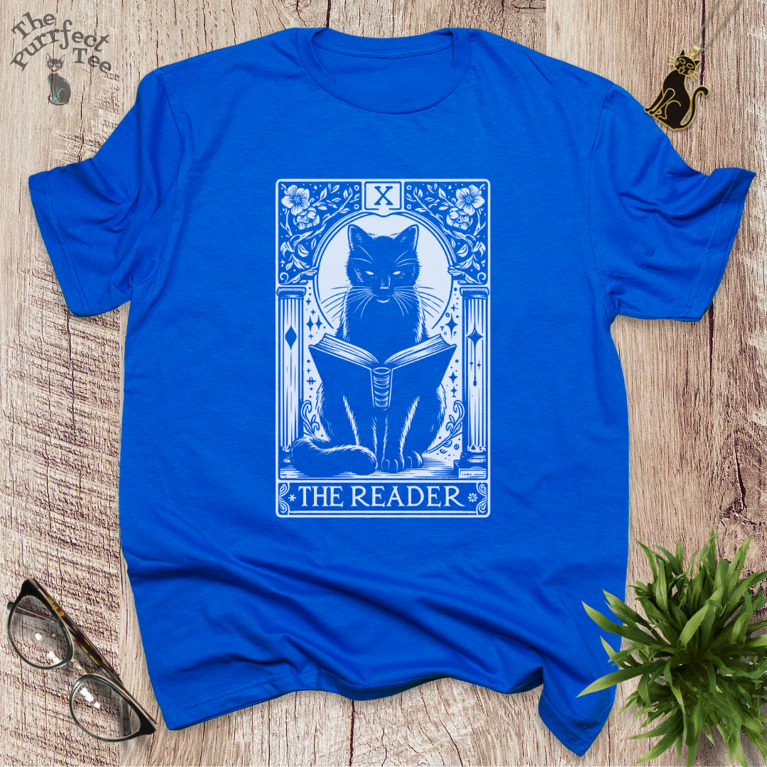 Tarot card reader cat t-shirt