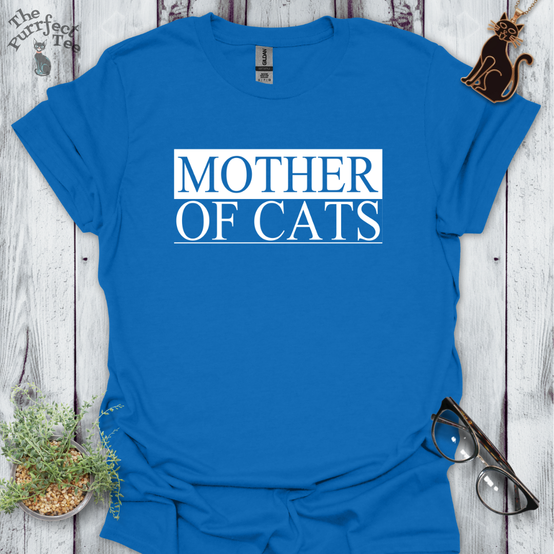 Mother of cats white/black
