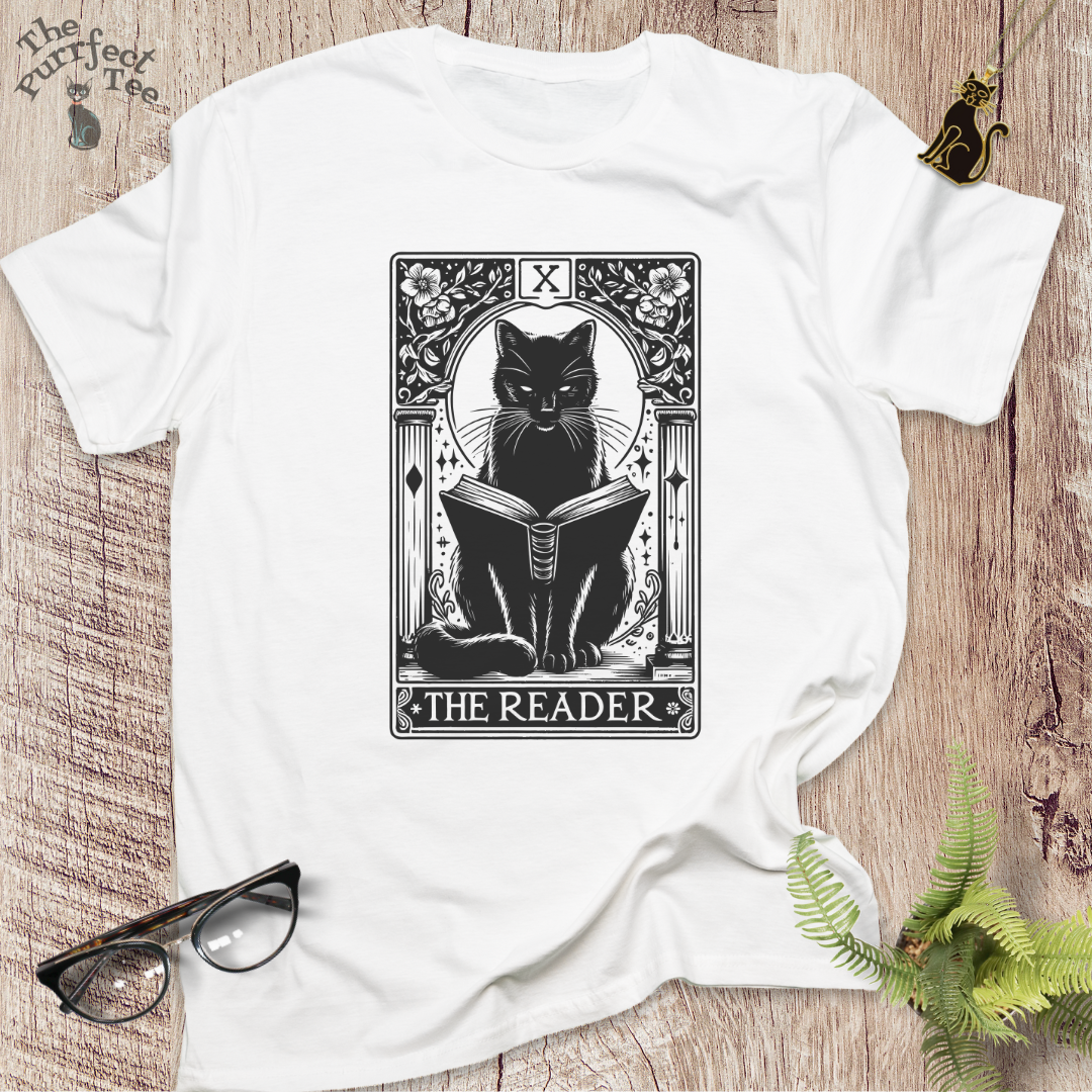 Tarot card reader cat t-shirt