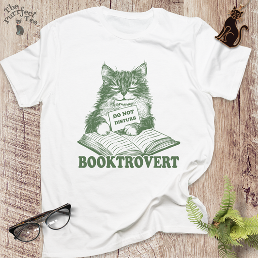 Booktrovert cat t-shirt